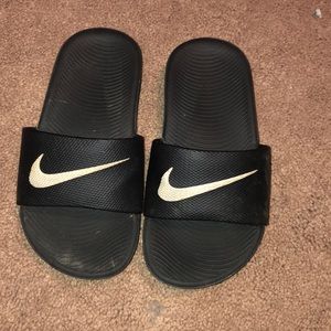 Boys Nike slides size 11 child